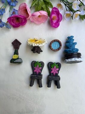 Fairy Garden Miniature AccessorySet - Floral Chairs, Fountain & Birdhouse